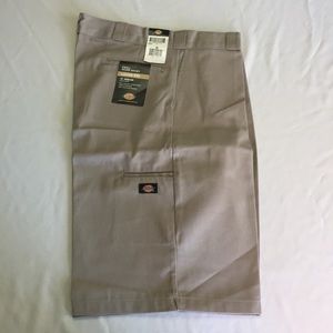 Dickies Men's Gray Multi Cell Pocket Work Short 38